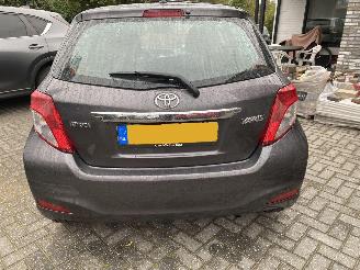 Toyota Yaris Aspiration 1.0 VVT-I5Drs Navi Clima Camera picture 10