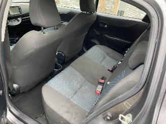 Toyota Yaris Aspiration 1.0 VVT-I5Drs Navi Clima Camera picture 29