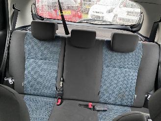 Toyota Yaris Aspiration 1.0 VVT-I5Drs Navi Clima Camera picture 40