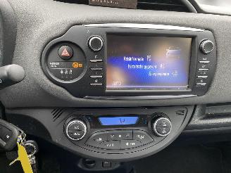 Toyota Yaris 1.5 Hybrid 5drs VASTE PRIJS. picture 55