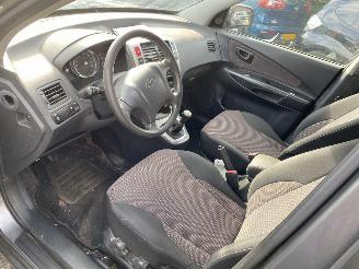 Hyundai Tucson 2.0i Dynamic version Van/Grijs kenteken picture 20