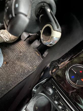 Citroën DS3 e-HDI 1.6 So Chic picture 51