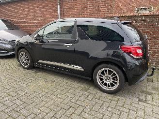 Citroën DS3 e-HDI 1.6 So Chic picture 60