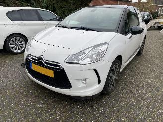 Citroën DS3 1.2 VTI Chic Motorschade picture 17