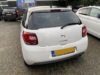 Citroën DS3 1.2 VTI Chic Motorschade picture 24