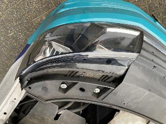 Volkswagen Transporter 2.0 TDi L2H1 Trentline 75KW 77DKM picture 30