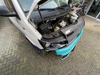 Volkswagen Transporter 2.0 TDi L2H1 Trentline 75KW 77DKM picture 23