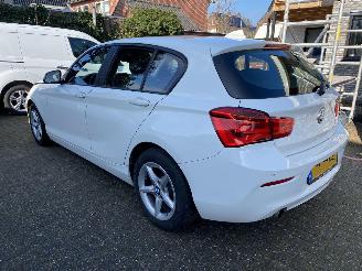 BMW 1-serie 118i 5drs picture 8