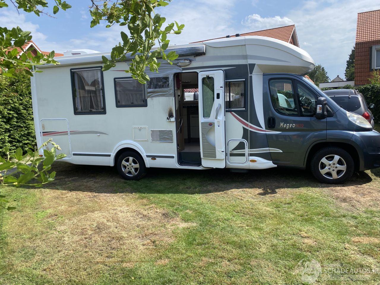 Challenger  Challeger Mageo 118EB/119 Queensbed en hefbed