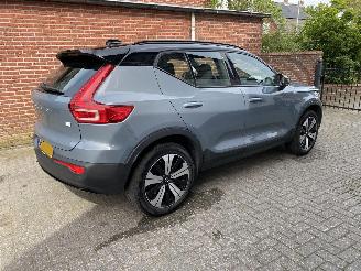 skadebil auto Volvo XC40 Recharge Core 70 KWh 2022/11