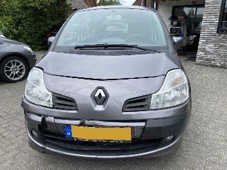 Renault Modus Automaat 1.6 82KW picture 3