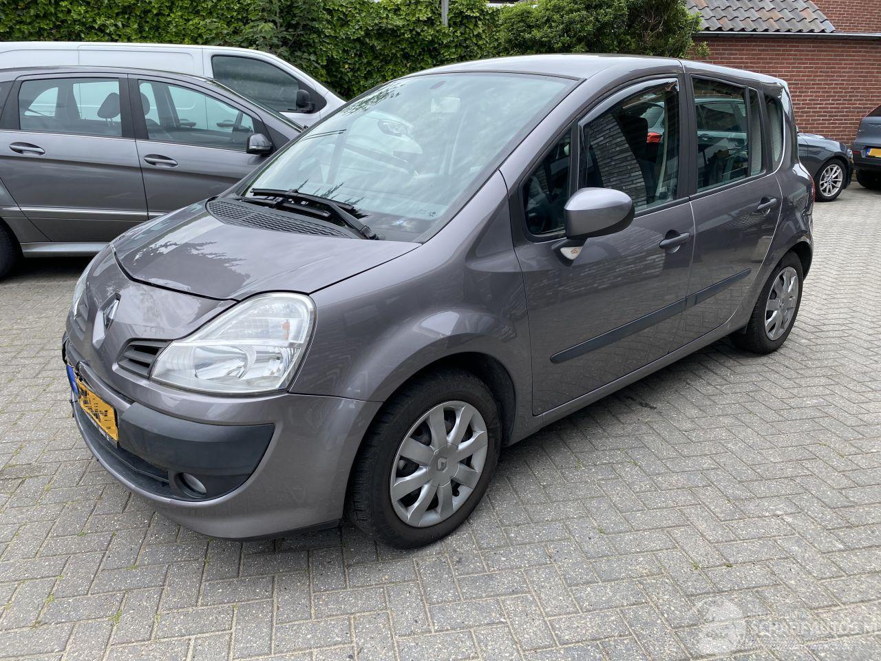 Renault Modus Automaat 1.6 82KW