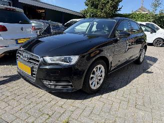 krockskadad bil auto Audi A3 Automaat SPORTBACK 1.2 TFSI Attraction 5drs 2014/4