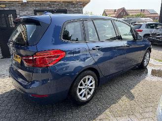 Vaurioauto  passenger cars BMW 2-serie Automaat 218i Gran-Tourer  5 persoons 2021/11
