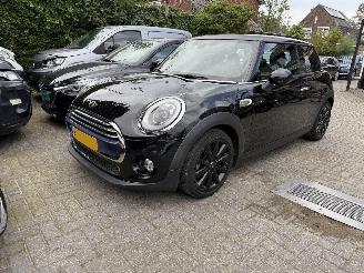 uszkodzony samochody osobowe Mini Cooper Automaat 1.5 Chilli/Mary-Lebone Vaste prijs 2016/9