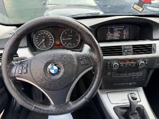 BMW 3-serie Auto is gereserveerd 318D Sedan picture 17