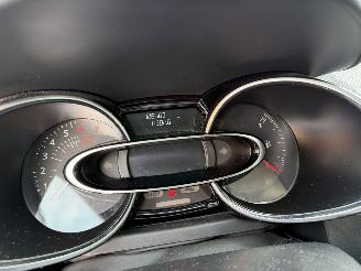 Renault Clio Limited 0.9 TCe station picture 7