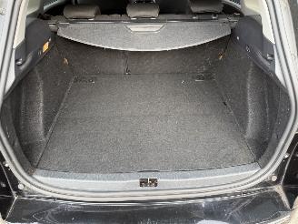 Renault Clio Limited 0.9 TCe station picture 15