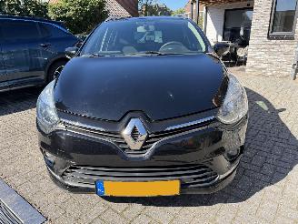Renault Clio Limited 0.9 TCe station picture 27