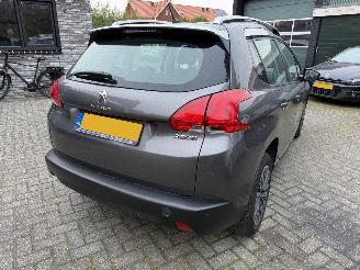 Peugeot 2008 Automaat 1.2 PureTech Blue Lion picture 11