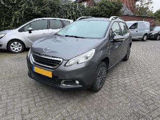 Peugeot 2008 Automaat 1.2 PureTech Blue Lion picture 6