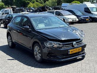 Vaurioauto  passenger cars Volkswagen Polo 1.0 TSI 12V Hatchback 4Dr Benzine 999cc 70kW (95pk) FWD 2019/12