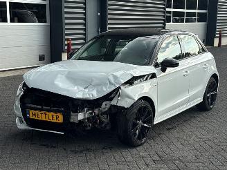Schadeauto Audi A1 SPORTBACK 2x S-Line 1.2 TFSI Hatchback 4Dr Benzine 1.197cc 63kW (86pk) FWD 2013/9