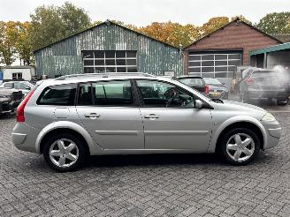 Renault Mégane 2.0 16V Combi/o 4Dr Benzine 1.998cc 99kW (135pk) FWD picture 6