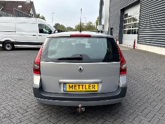 Renault Mégane 1.6 16V Combi/o 4Dr Benzine 1.598cc 83kW (113pk) FWD picture 4