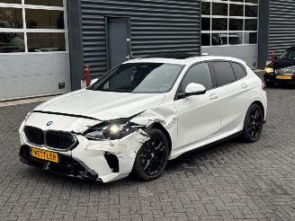 Vaurioauto  passenger cars BMW 1-serie 120d TwinPower Turbo 2.0 16V Hatchback  Elektrisch Diesel 1.995cc 120kW (163pk) 2024/11