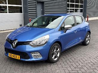 uszkodzony samochody osobowe Renault Clio 0.9 Energy TCE GT LINE 90 12V Hatchback 4Dr Benzine 898cc 66kW (90pk) FWD 2016/1