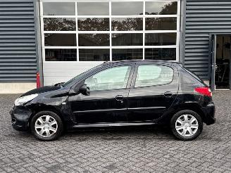 Peugeot 206+ 1.4 XS Hatchback  Benzine 1.360cc 54kW (73pk) FWD picture 2