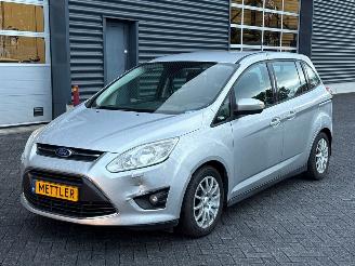 Voiture accidenté Ford Grand C-Max 1.0 ECOBOOST, 7 persoons Benzine 92KW (125pk) 2013/1