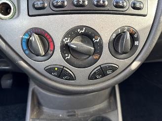 Ford Focus 1.6 16V Combi/o  Benzine 1.596cc 74kW (101pk) FWD picture 16
