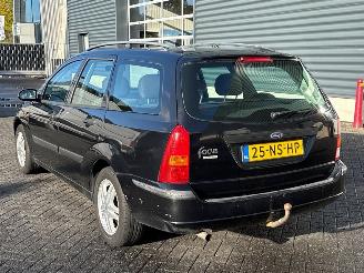 Ford Focus 1.6 16V Combi/o  Benzine 1.596cc 74kW (101pk) FWD picture 3