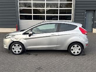Ford Fiesta 1.25 16V Hatchback  Benzine 1.242cc 44kW (60pk) FWD picture 2