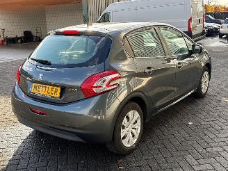 Peugeot 208 1.2 Vti 12V PureTech 82 Hatchback  Benzine 1.199cc 60kW (82pk) FWD picture 5