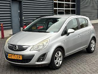 Vaurioauto  passenger cars Opel Corsa 1.2 16V Hatchback  Benzine 1.229cc 63kW (86pk) FWD 2011/5