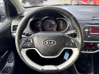 Kia Picanto 1.0 12V Hatchback  Benzine 998cc 51kW (69pk) FWD picture 10