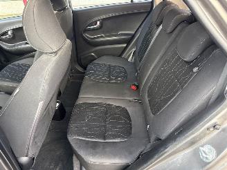 Kia Picanto 1.0 12V Hatchback  Benzine 998cc 51kW (69pk) FWD picture 9