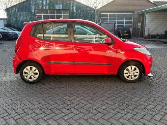 Hyundai I-10 1.0i 12V Hatchback  Benzine 998cc 51kW (69pk) FWD picture 6