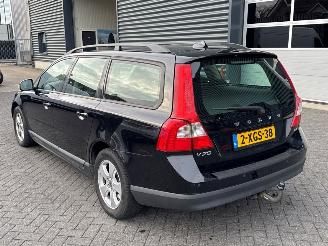 Volvo V-70 2.4 D 20V Combi/o  Diesel 2.401cc 120kW (163pk) FWD picture 3