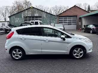 Ford Focus 1.4 16V Hatchback  Benzine 1.388cc 71kW (97pk) FWD picture 6