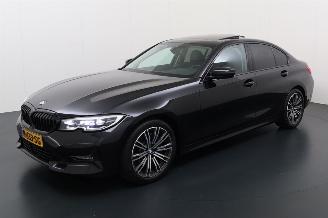 uszkodzony samochody osobowe BMW 3-serie 330i 2.0 TwinPower Turbo 16V Sedan 4Dr Benzine 1.998cc 190kW (258pk) RWD 2018-11 (5R10; 5R11; 5R12; 5R13; 5R18) B48B20B; B46B20B 2019/2