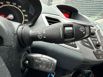 Ford Fiesta 1.25 16V Hatchback  Benzine 1.242cc 60kW (82pk) FWD picture 19