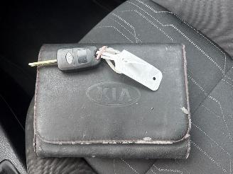 Kia Picanto 1.2 16V Hatchback  Benzine 1.248cc 63kW (86pk) FWD picture 17