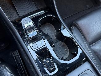 Volvo XC40 2.0 T4 Geartronic 16V SUV  Benzine 1.969cc 140kW (190pk) picture 25