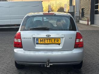 Kia Cerato 1.6 16V Hatchback  Benzine 1.599cc 77kW (105pk) FWD picture 4