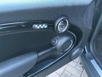Mini Cooper S 1.6 16V Cooper S Hatchback  Benzine 1.598cc 135kW (184pk) FWD picture 17