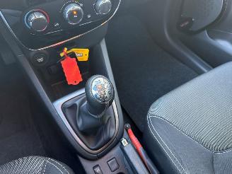 Renault Clio 0.9 Energy TCE 90 12V Hatchback 4Dr Benzine 898cc 66kW (90pk) FWD picture 17